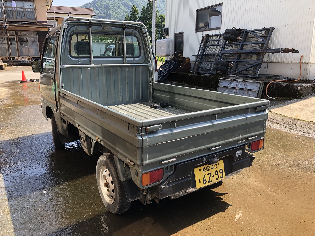 Subaru sambar truck